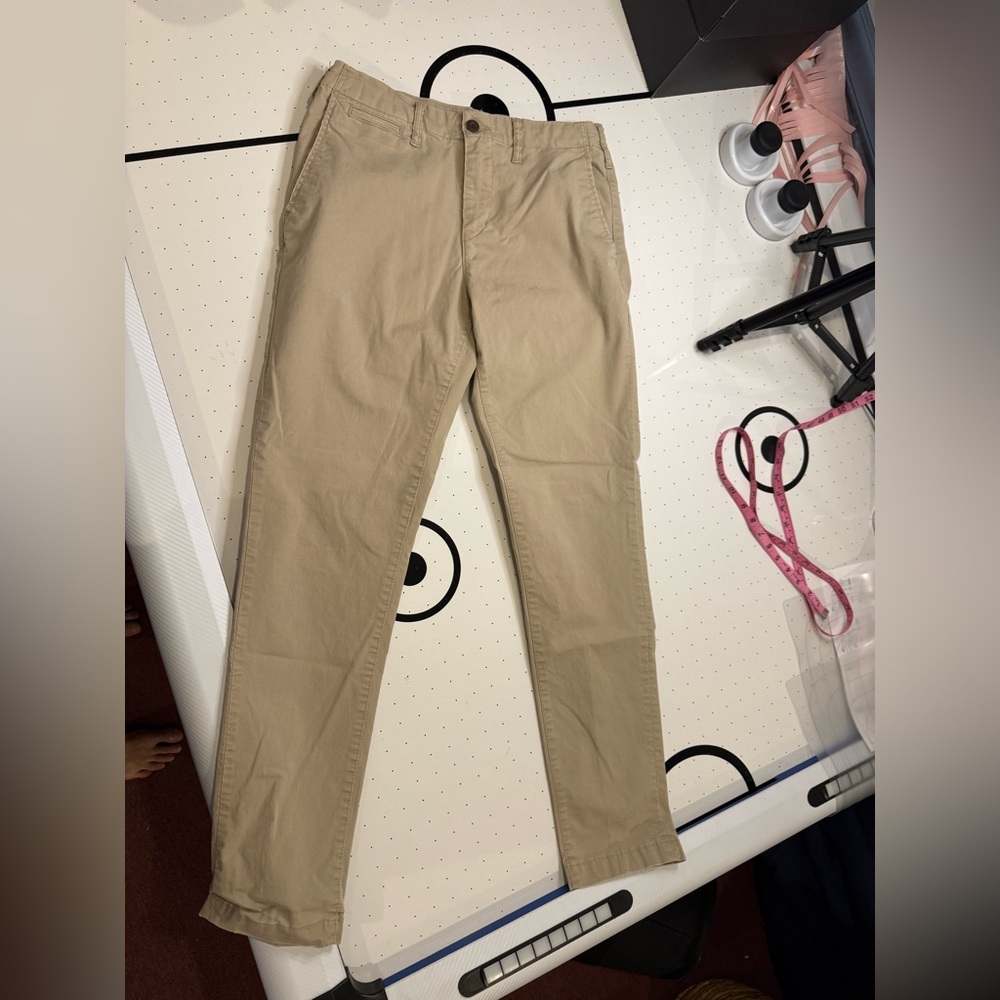 American Eagle Outfitters Men's Khaki Chinos